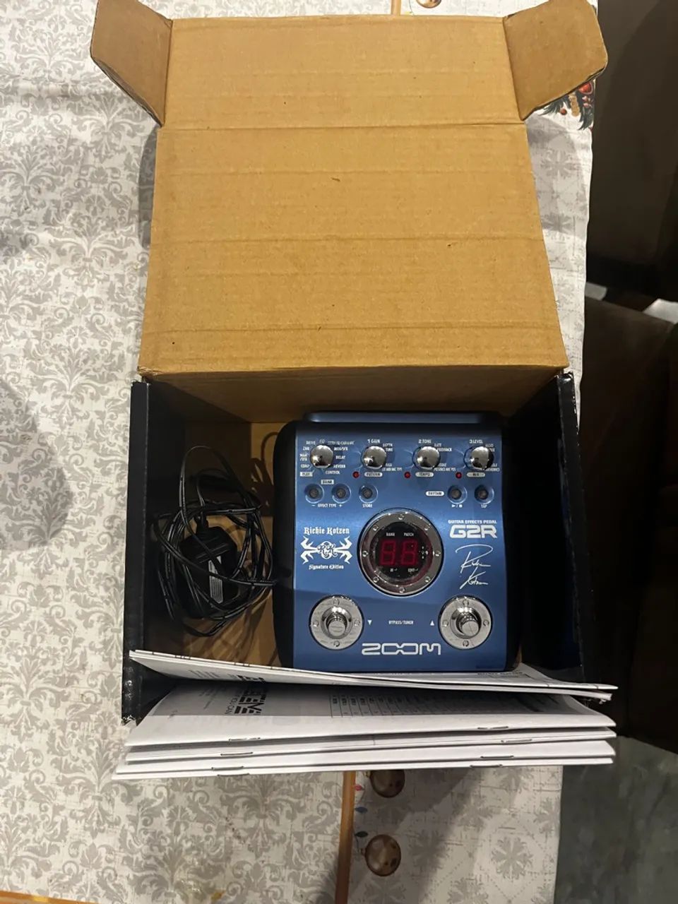Pedaleira zoom g2r - Instrumentos musicais - Santos Dumont