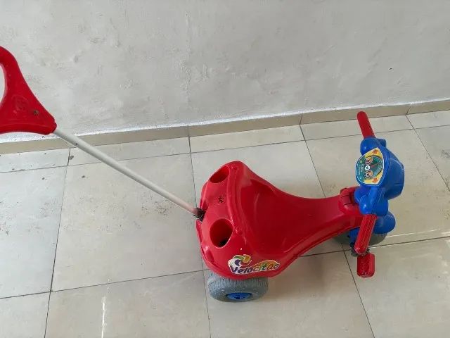 Triciclo infantil 