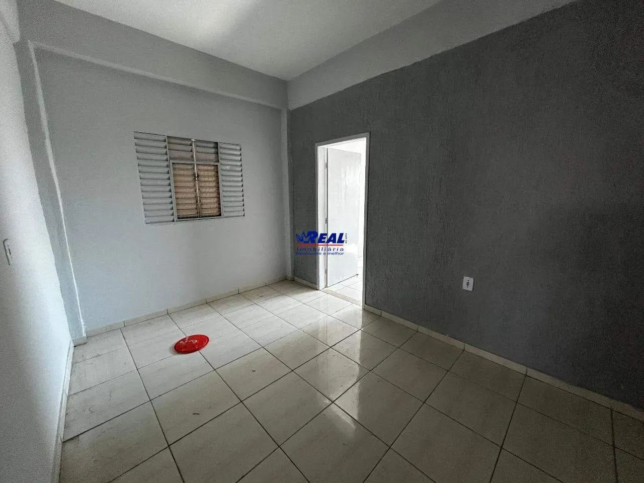 Oportunidade, excelente casa para locação.