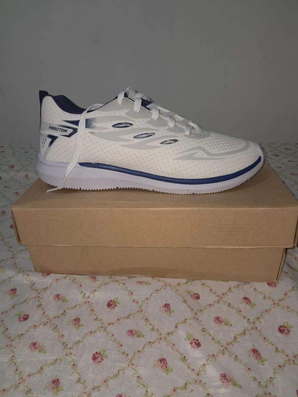 Vendo Tênis Freectom Novo - Foto 2