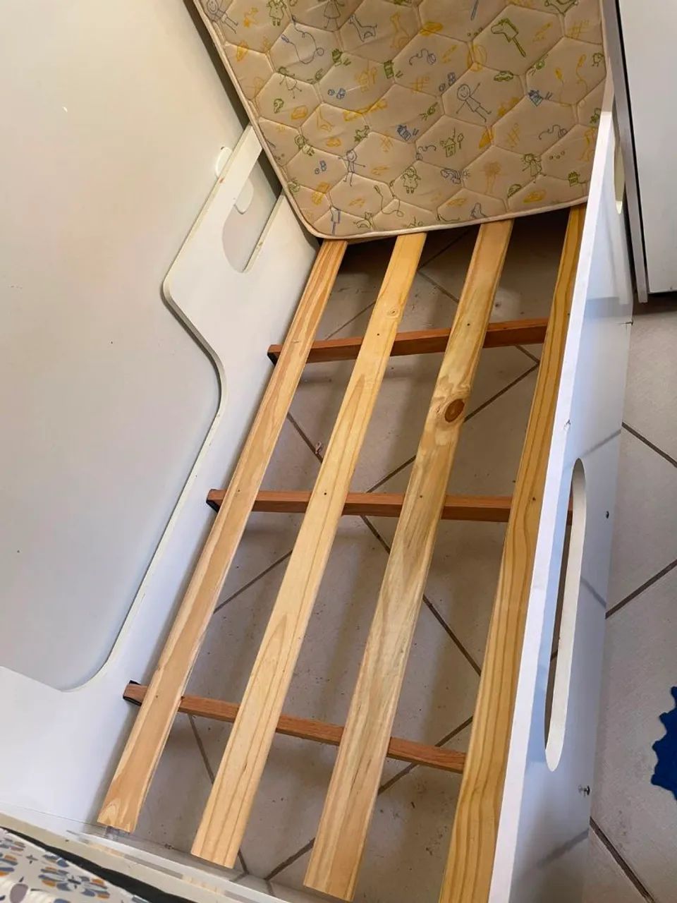Cama infantil com colchão  - Foto 2