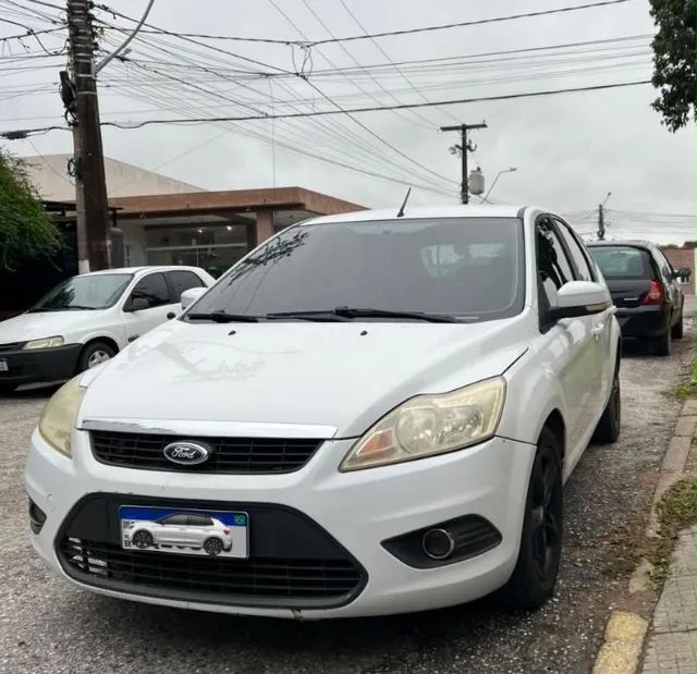 Ford Focus Focus 1.6 S/SE/SE Plus Flex 8V/16V  5p 2013