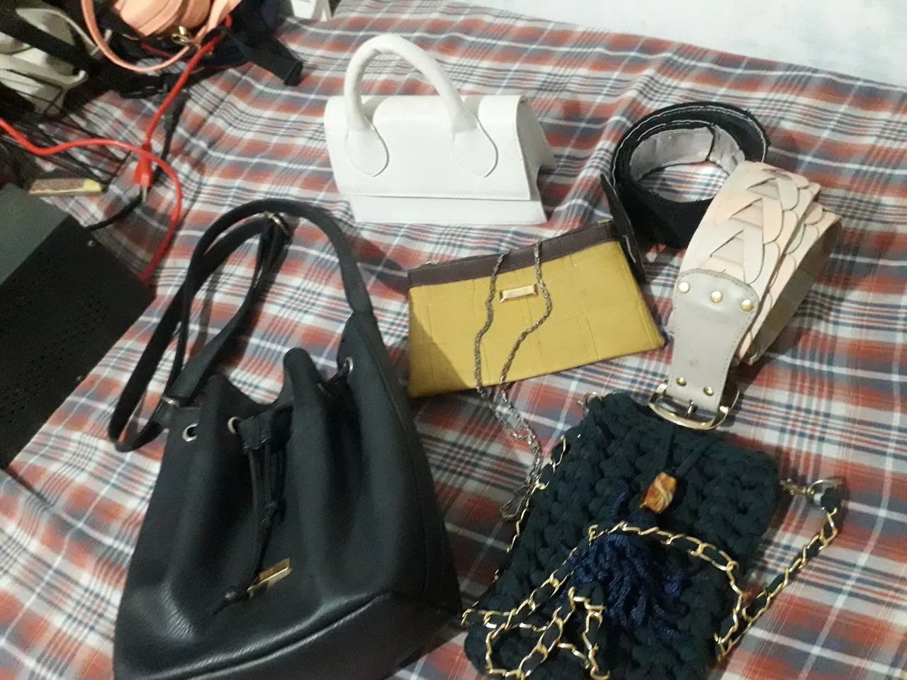 Bolsas e cintos. Lote - Foto 4