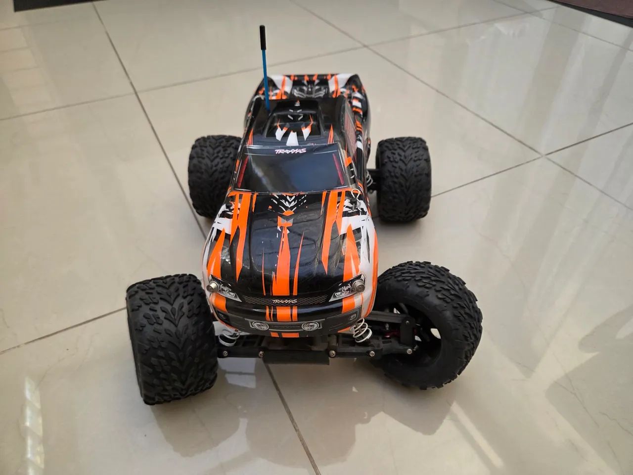 Automodelo Traxxas Stampede