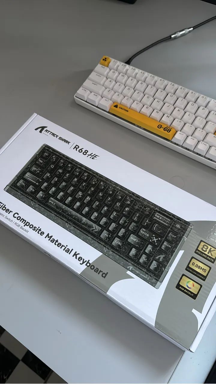 Attack Shark R68 HE Carbon Fiber - Teclado Magnético - Periféricos