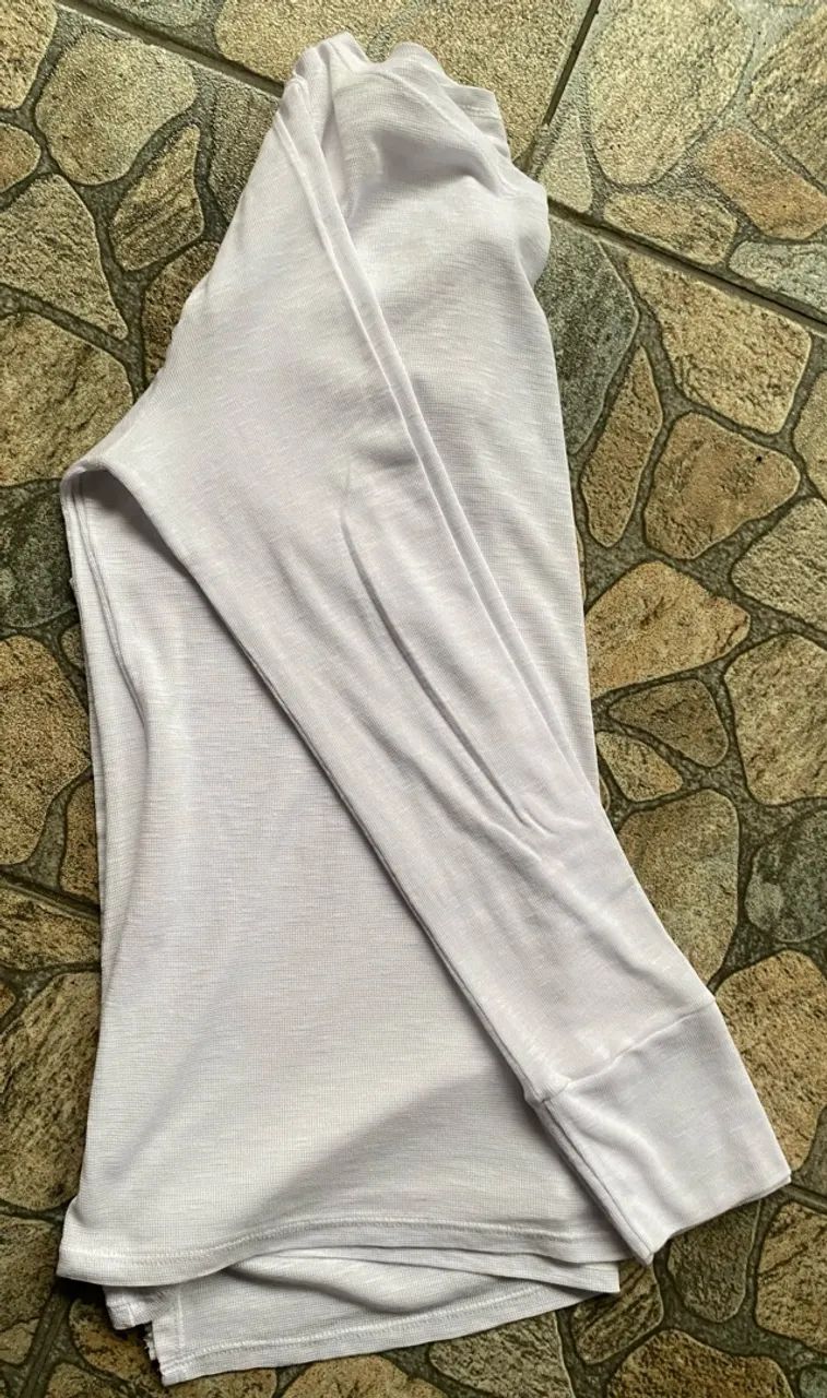 2 Blusas - TAM G - R$ 19,99 - Foto 4