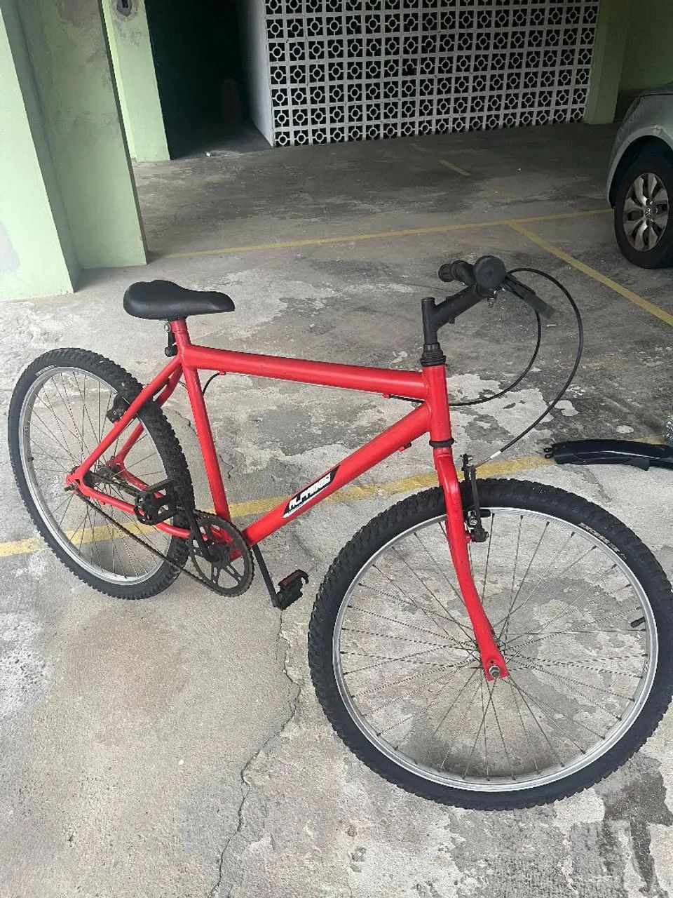 Bicicleta semi nova 
