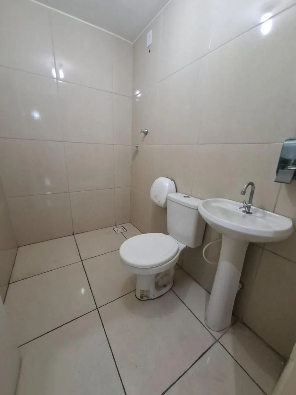 GALPÃO COMERCIAL DE 300 M² - AV. ARAXA - Foto 4