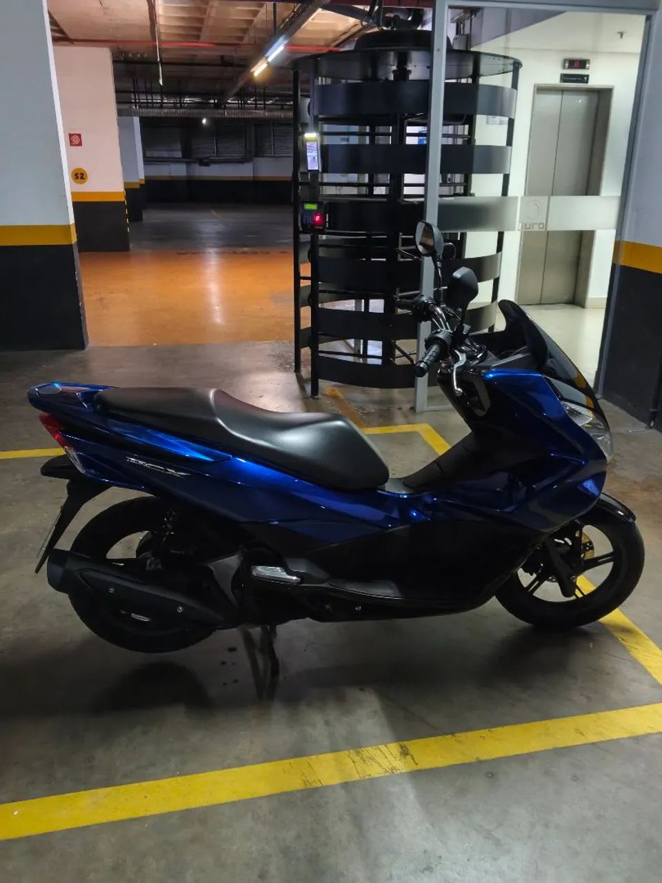 HONDA PCX 2018  AZUL 