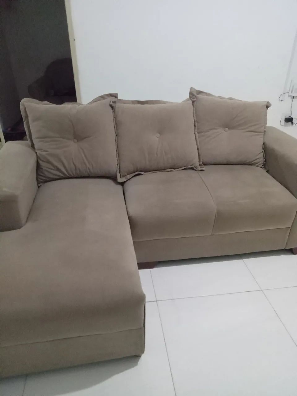 Sofá de canto compacto