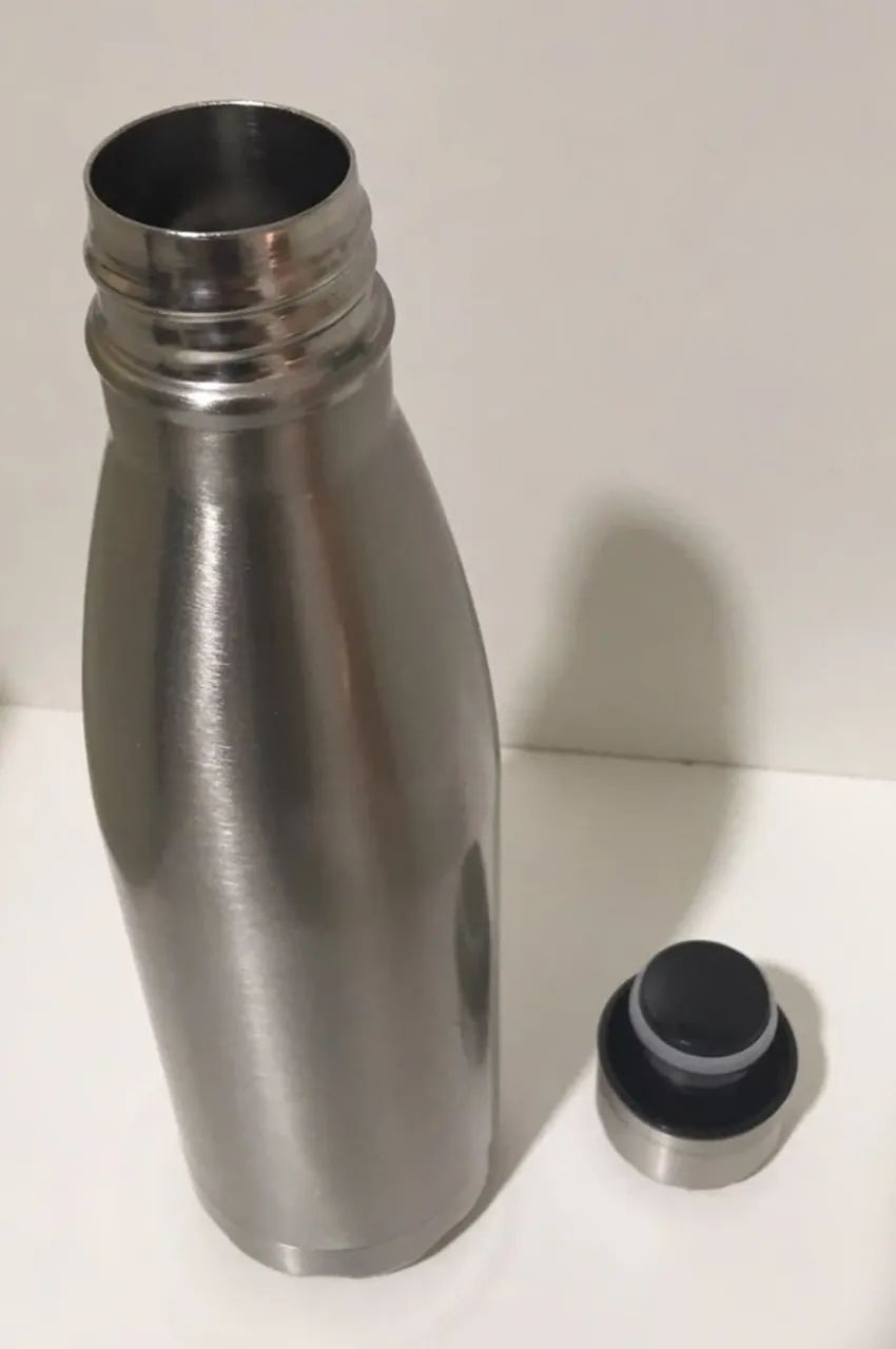 Garrafa Inox de 500ml Resistente e Prática - NOVA - Foto 2