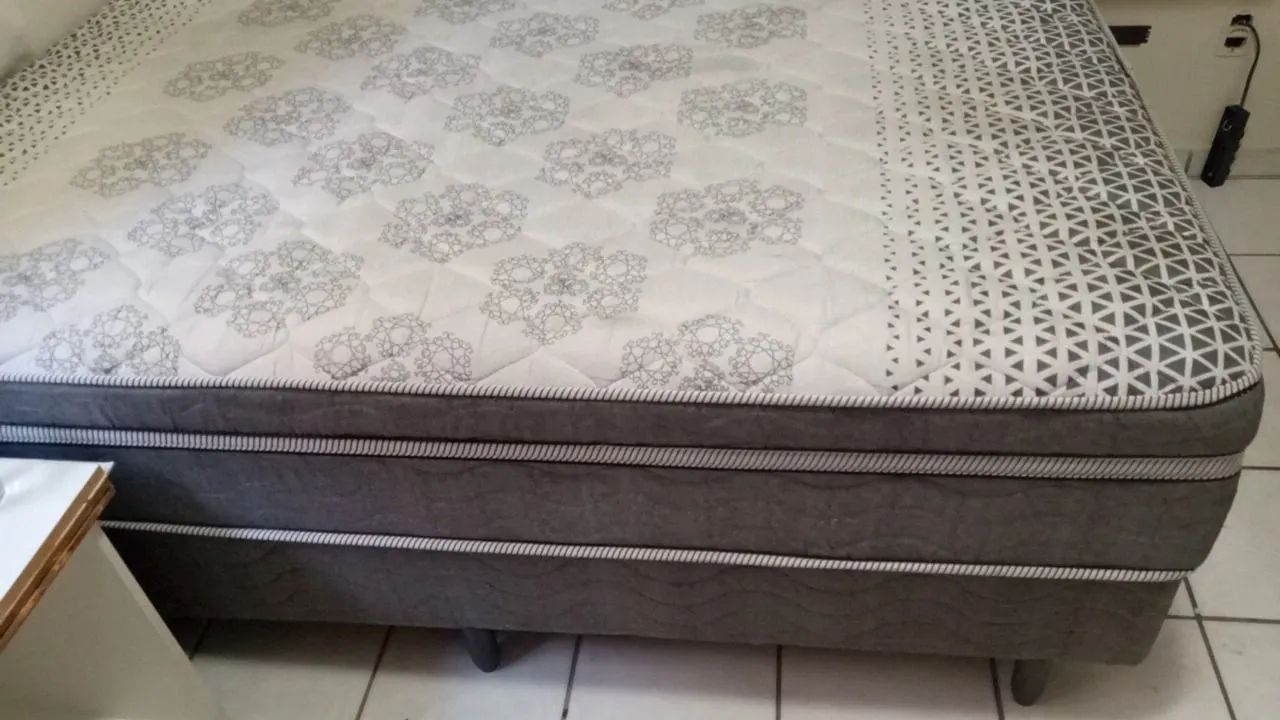 Cama King Size Casal Semi Nova/ Absolutamente Conservada - Foto 3