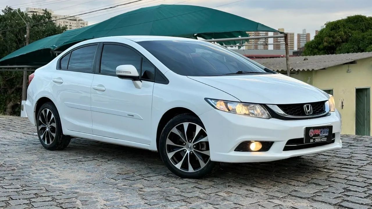 Honda Civic Civic Sedan LXR 2.0 Flexone 16V Aut. 4p 2015