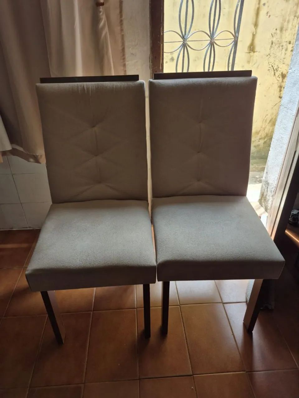 Mesa de vidro com 4 cadeiras - Foto 4