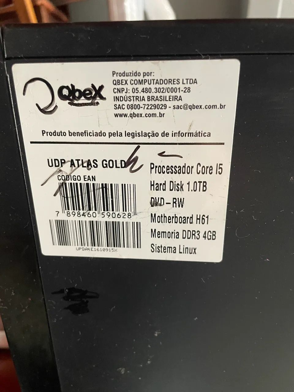 Vendo dois monitores e um CPU
