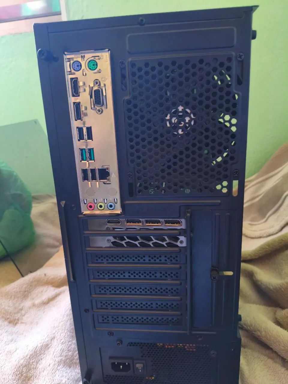 PC Gamer High-End RTX 5080 16GB - Pronto para Jogos em Ultra e Trabalho Pesado