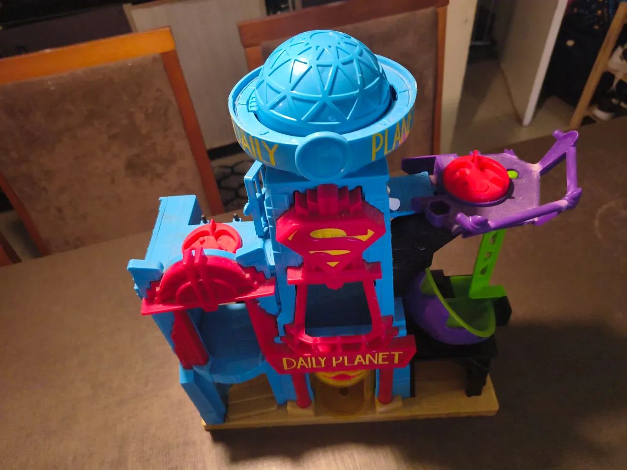 Torre do super homem herói brinquedo top  - Foto 2