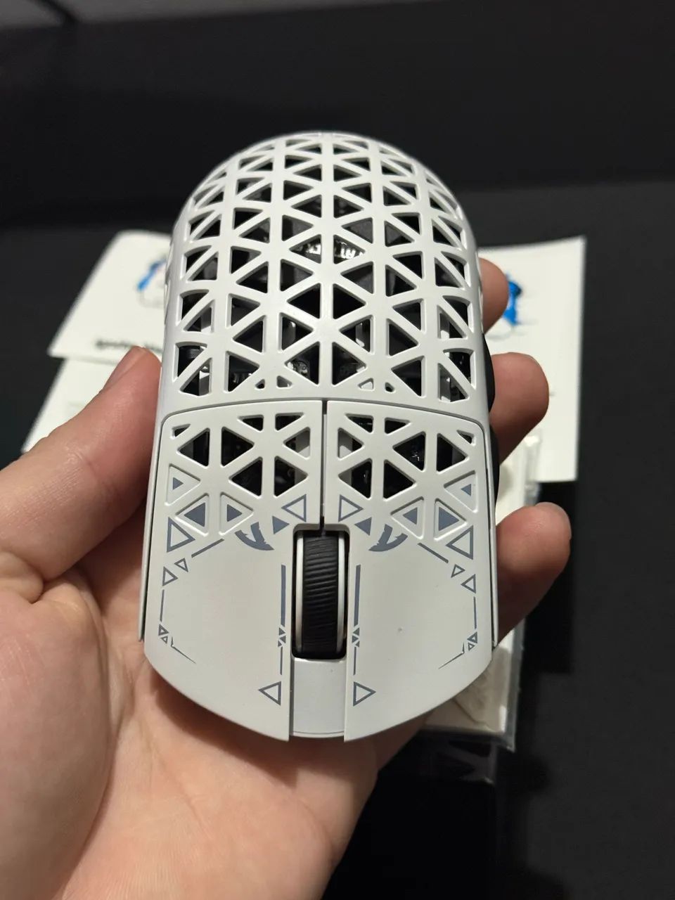 Mouse Attack Shark R5 Ultra - Branco  - Foto 2