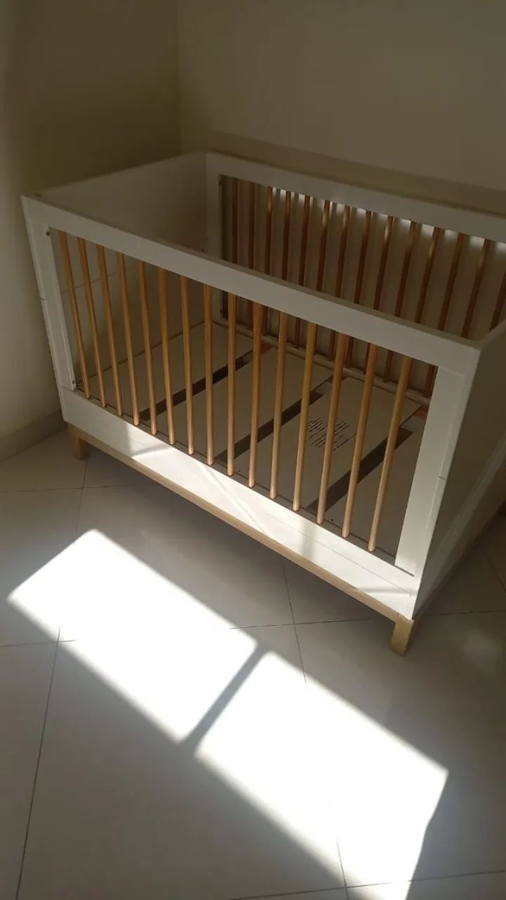 Berço americano cozy quater 2 em 1 vira mini cama - usado único dono - Foto 2