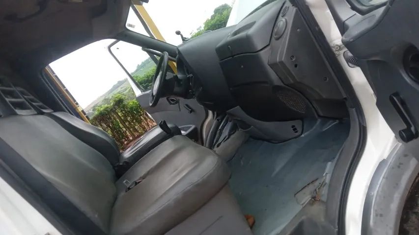 Caminhão Iveco Daily 70C com Munck - Foto 5