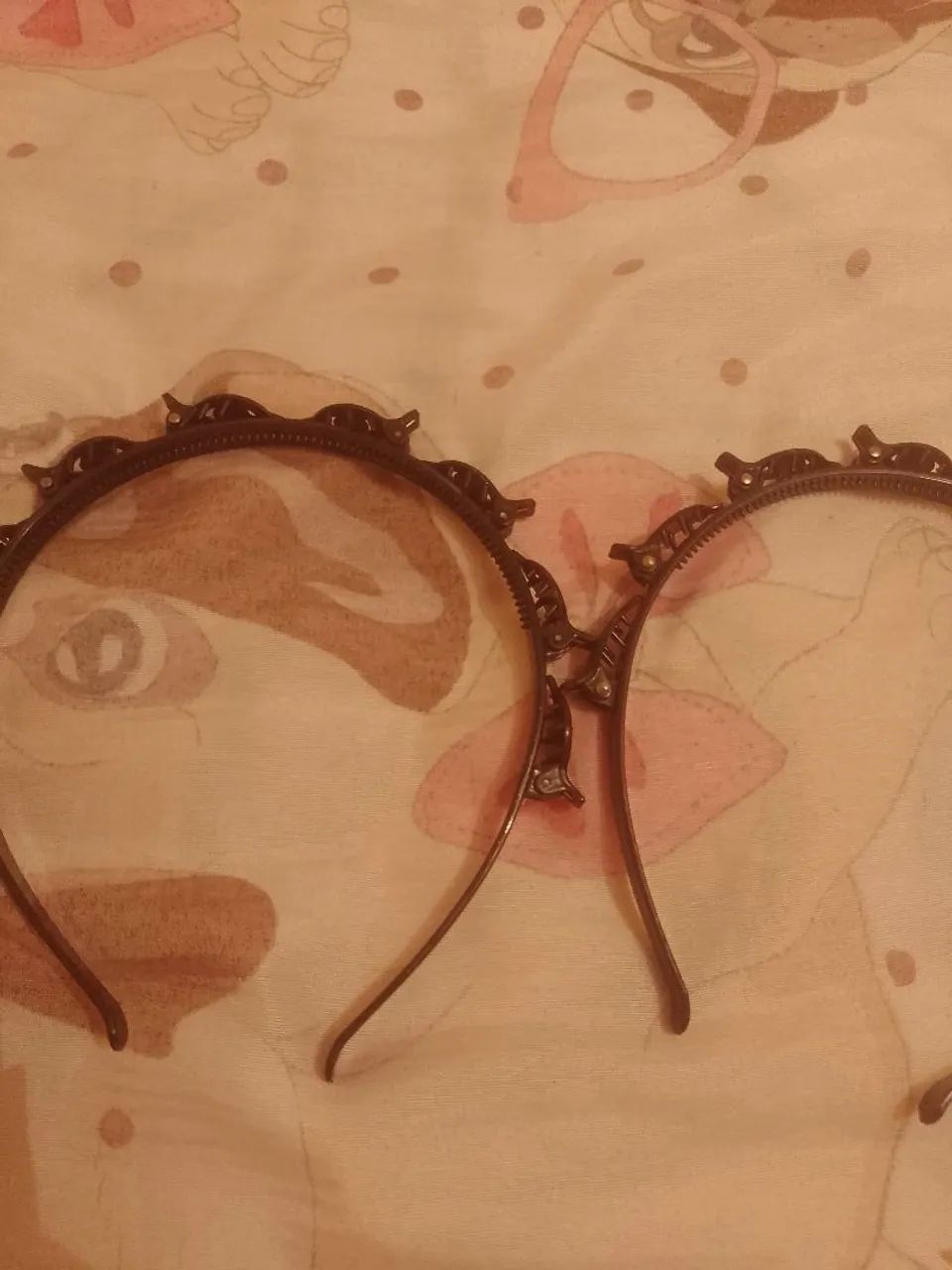 2 Tiaras com presilhas - Foto 2