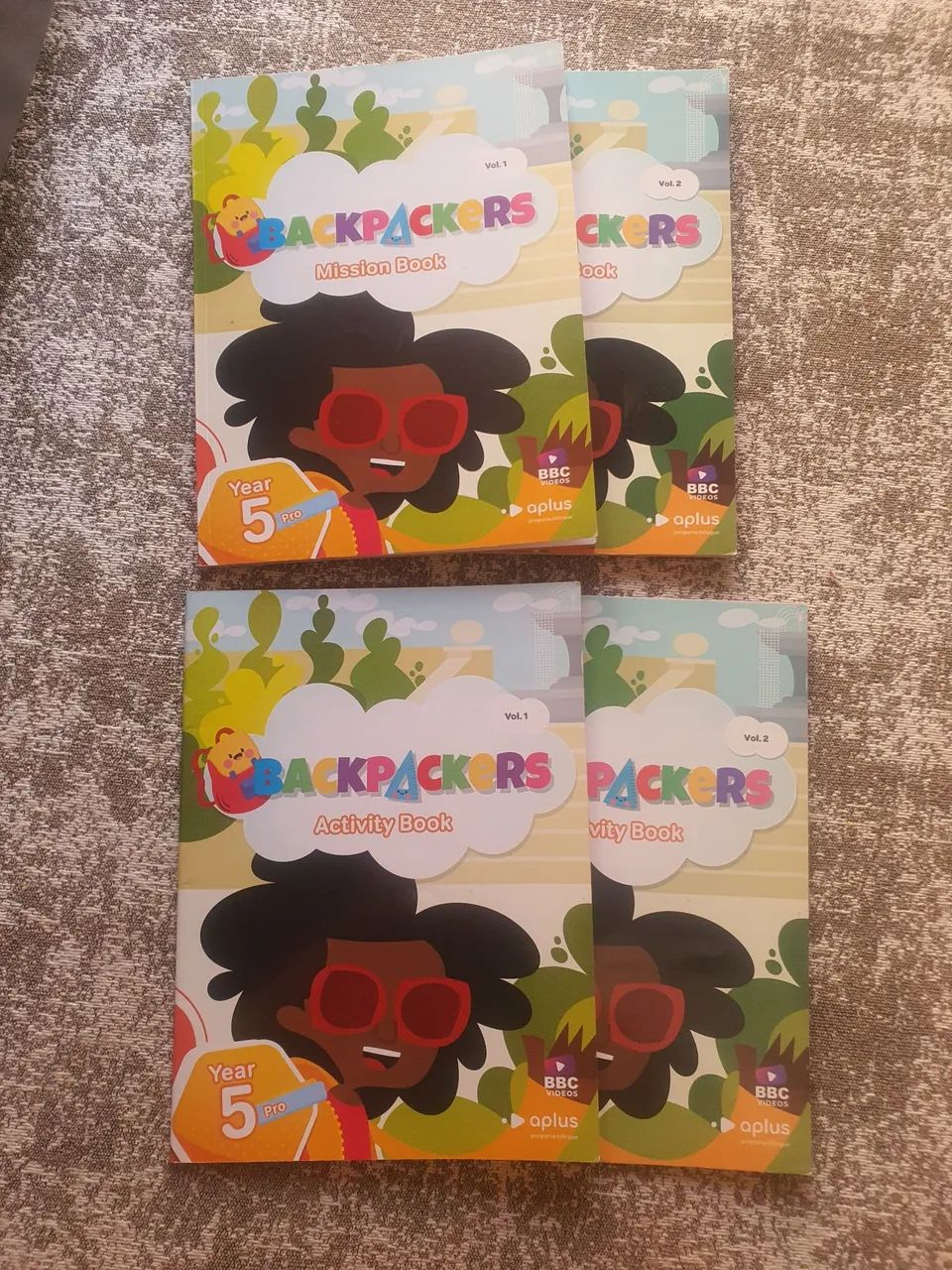 Kit Aplus Programa Bilíngue Backpackers