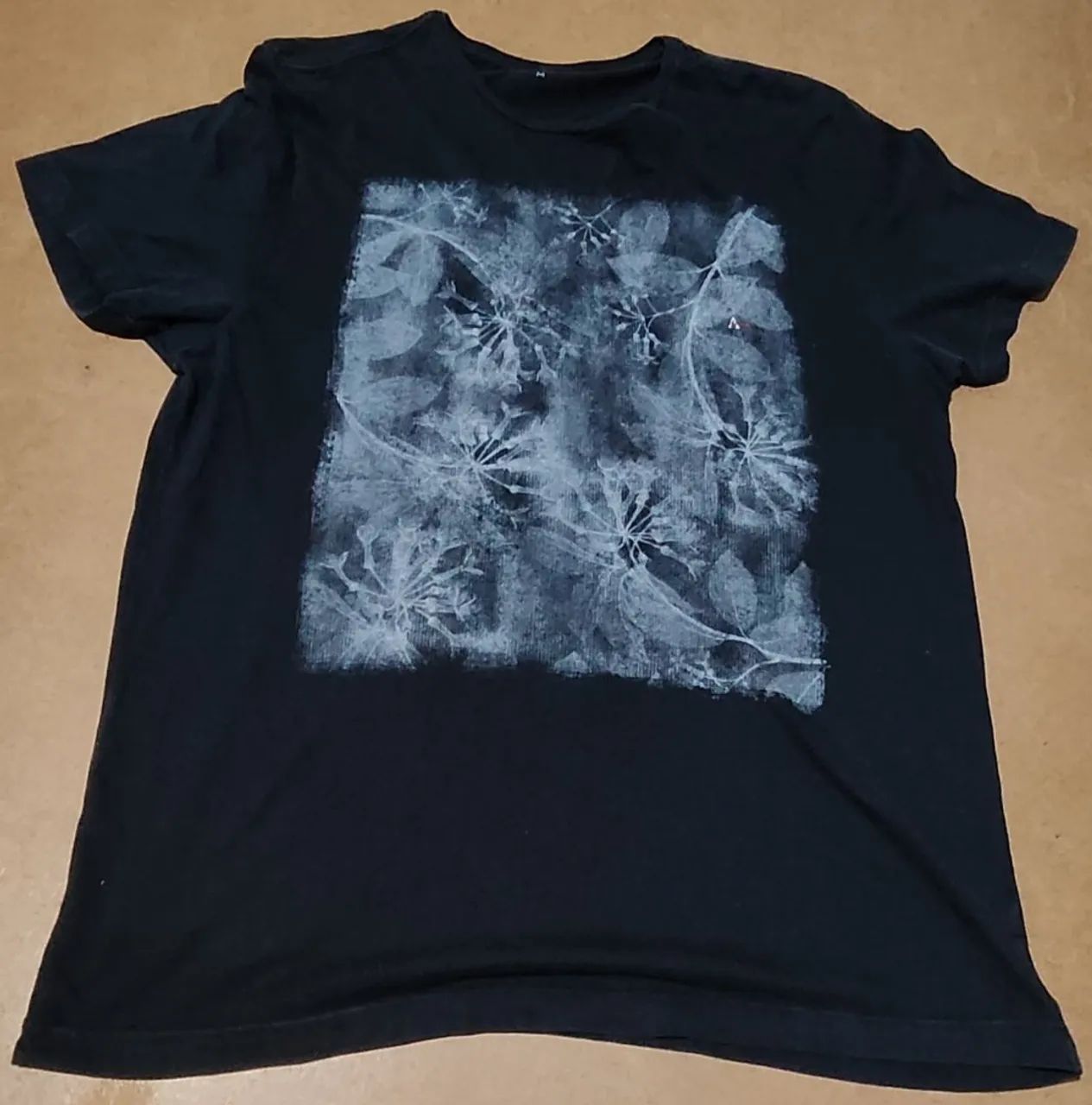 Camisetas usadas e super conservadas - Foto 3