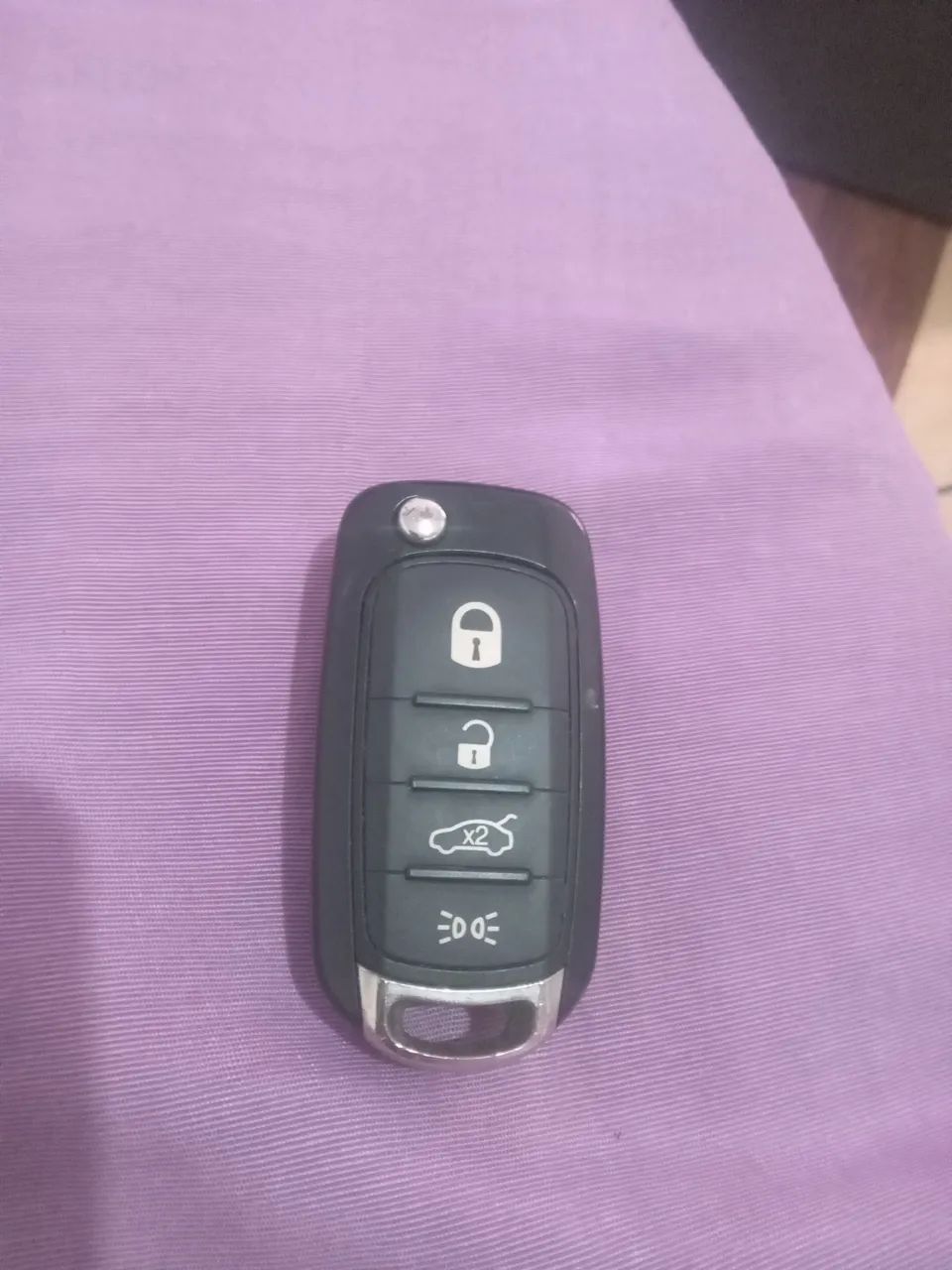 Chave automotiva tipo canivete