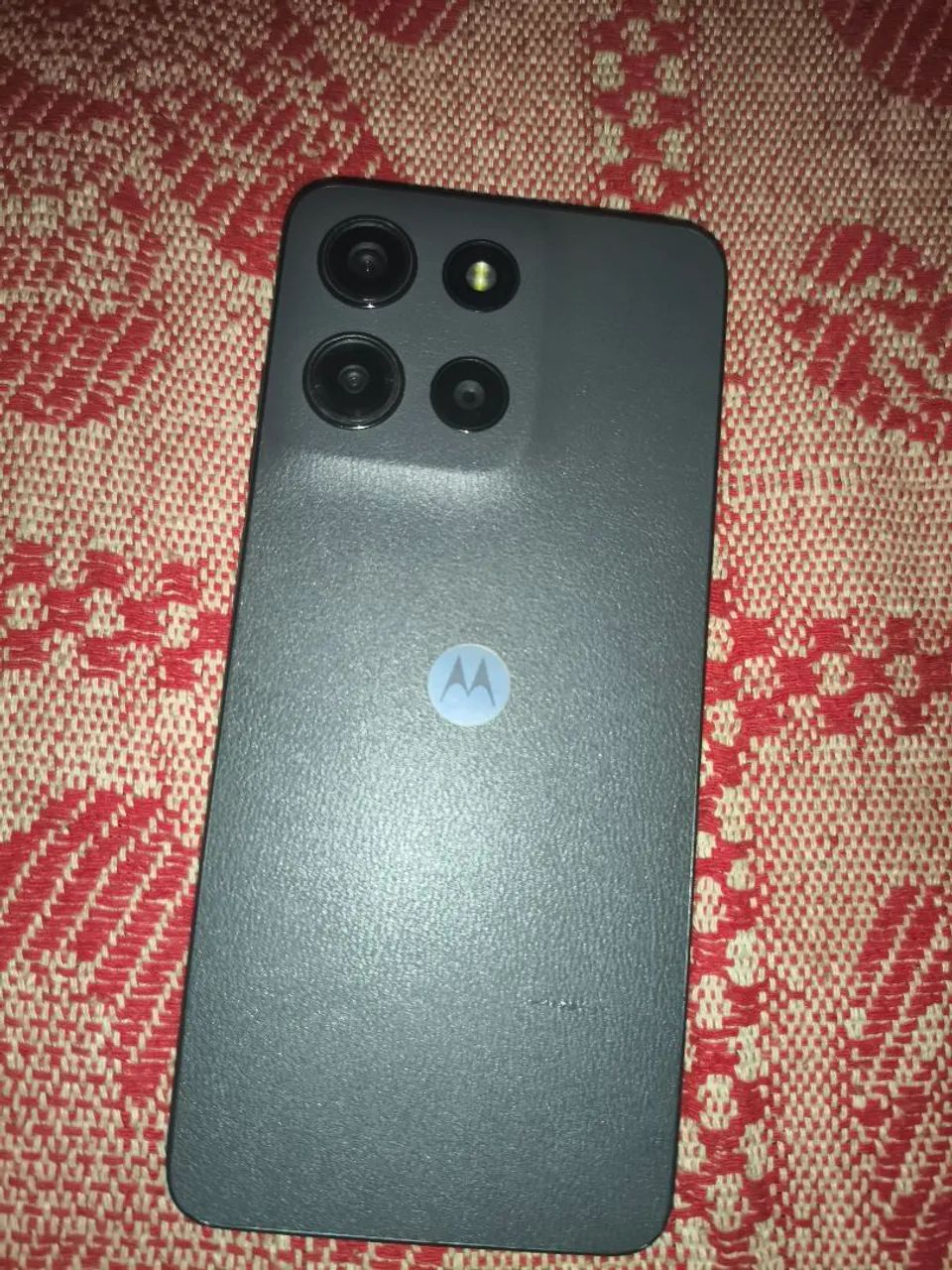 Moto g15 " tela está trincada"
