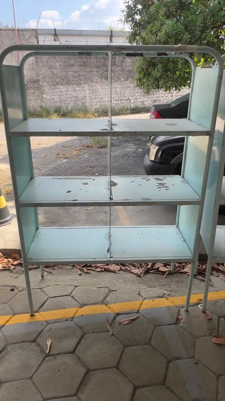 Armário de prateleira 