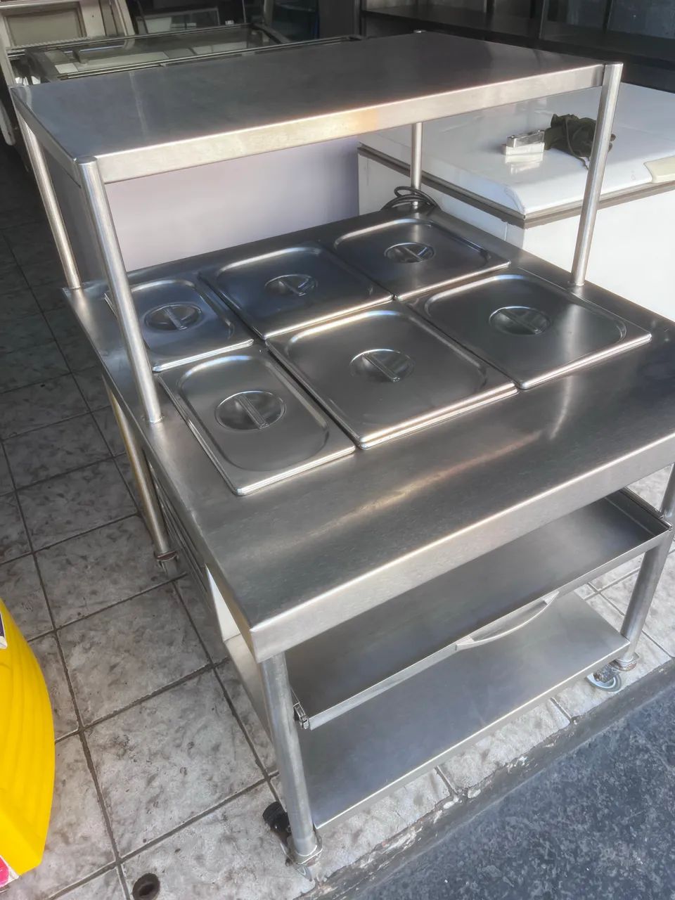 Mesa condimentadora de inox refrigerada  - Foto 2