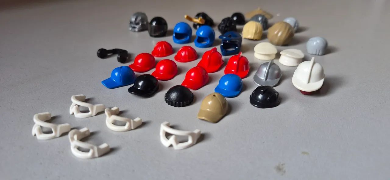 Lego acessórios minifiguras boneis e chapéus  - Foto 2