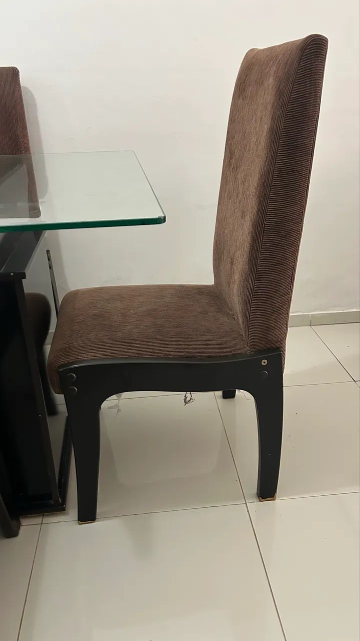 Vende-se mesa com 6 cadeiras  - Foto 3