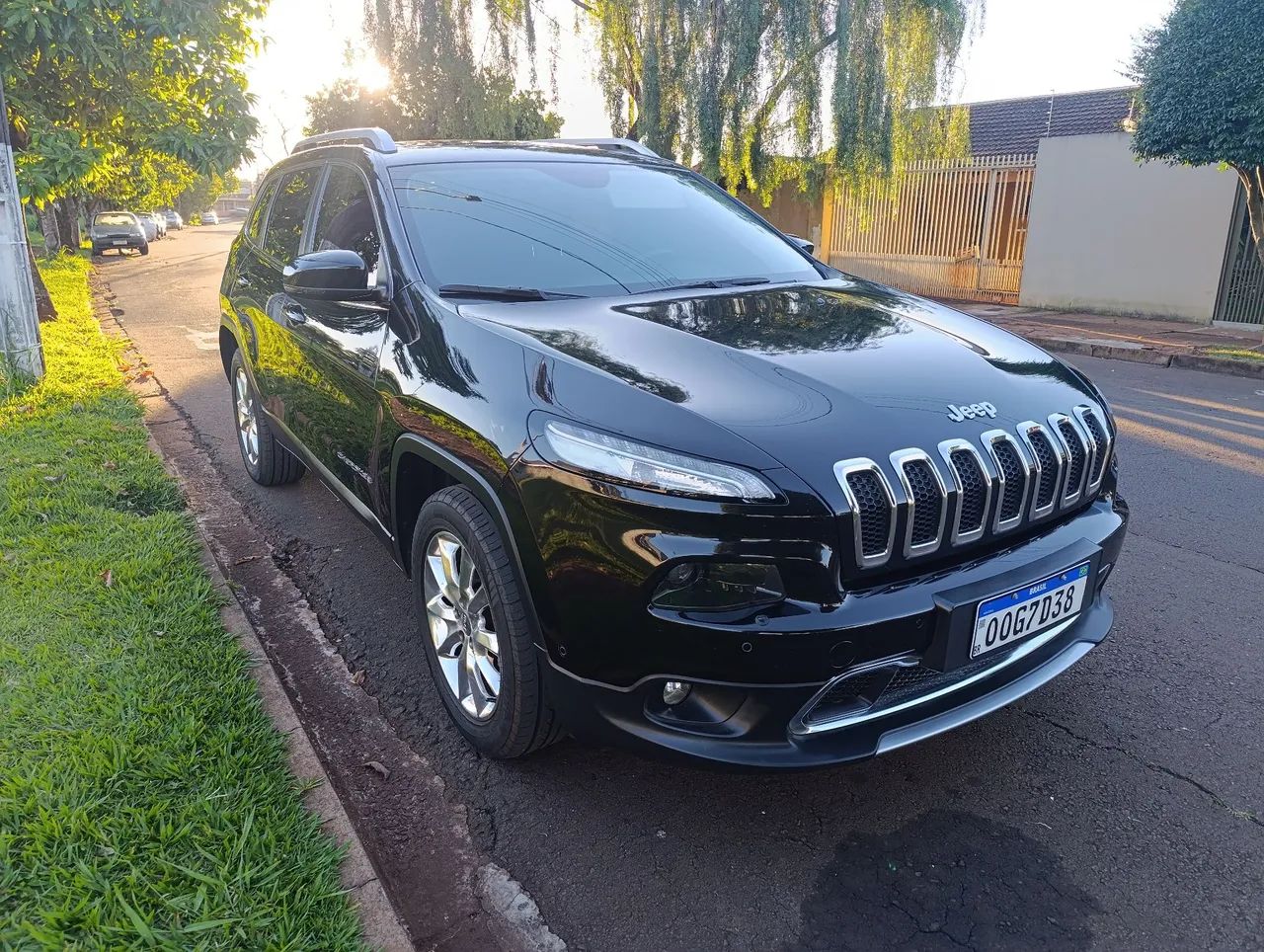 Jeep Cherokee Cherokee Limited 3.2 4x4 V6 Aut. 2015