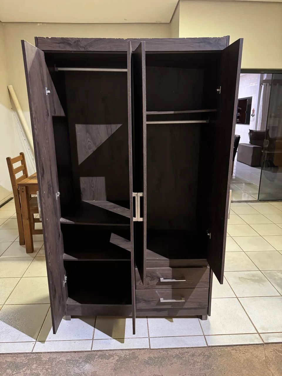 Guarda roupa Solteiro 4 portas 2 Gavetas - Foto 5