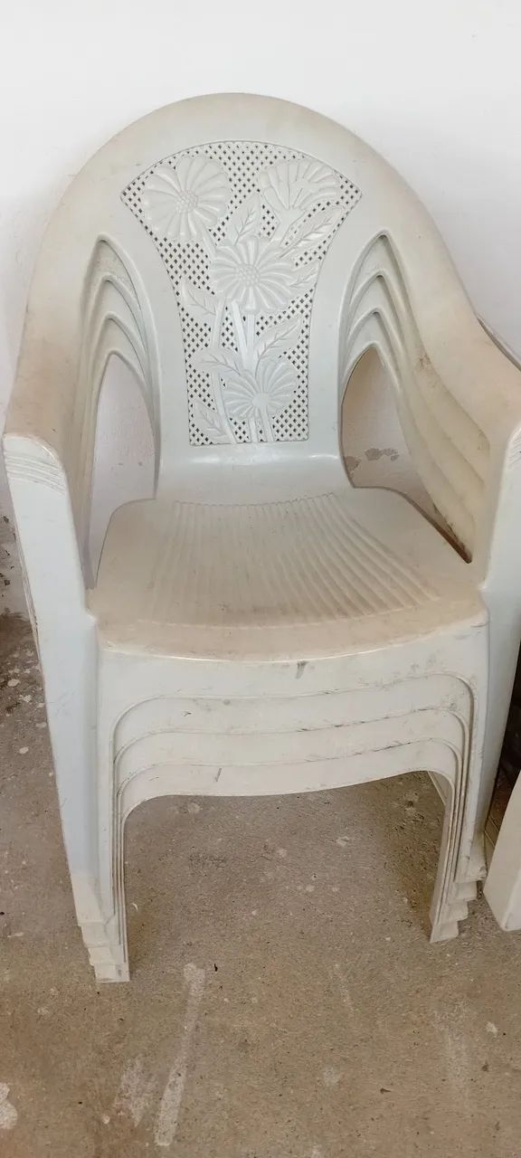 Mesa com 4 cadeiras