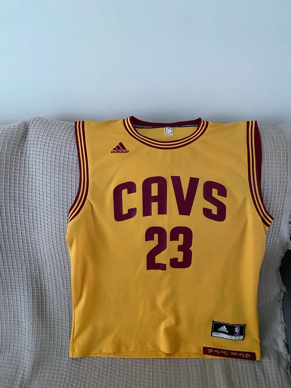 Camisa de Basquete Adidas Cavaliers Lebron James - Foto 2