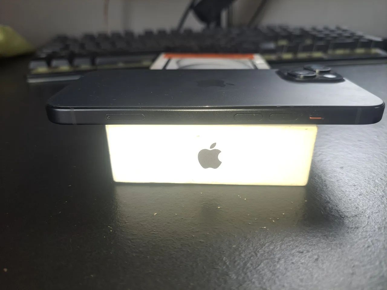 Carcaça iphone 15 para retirada de peças  - Foto 4