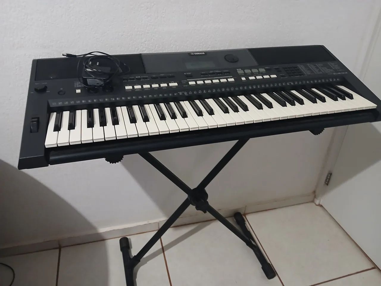 Teclado Yamaha PSR-E433 - Foto 4