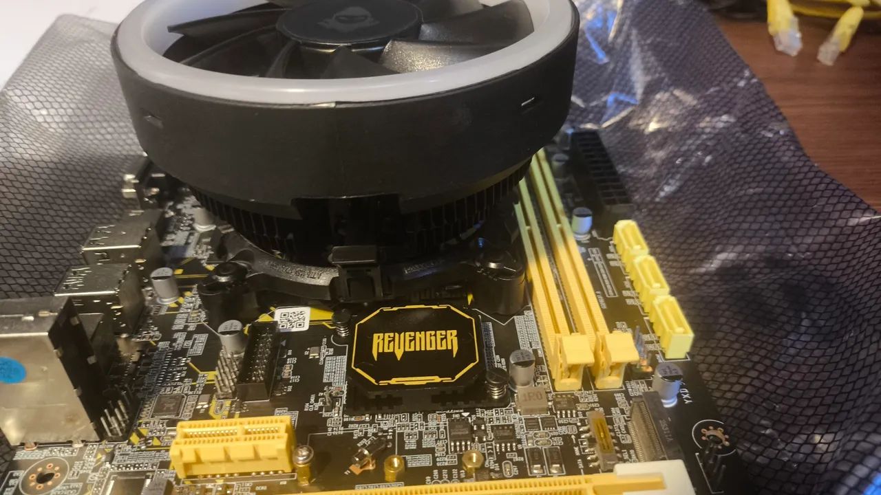 Placa mãe + processador + cooler  - Foto 2