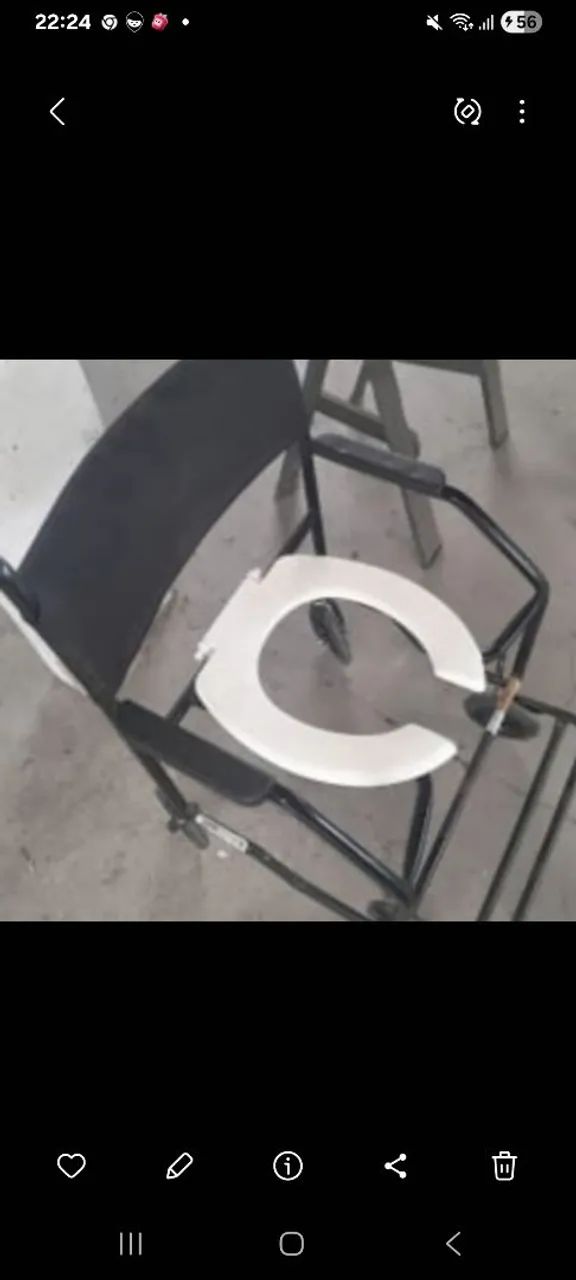 Cadeira de rodas e higiênica 