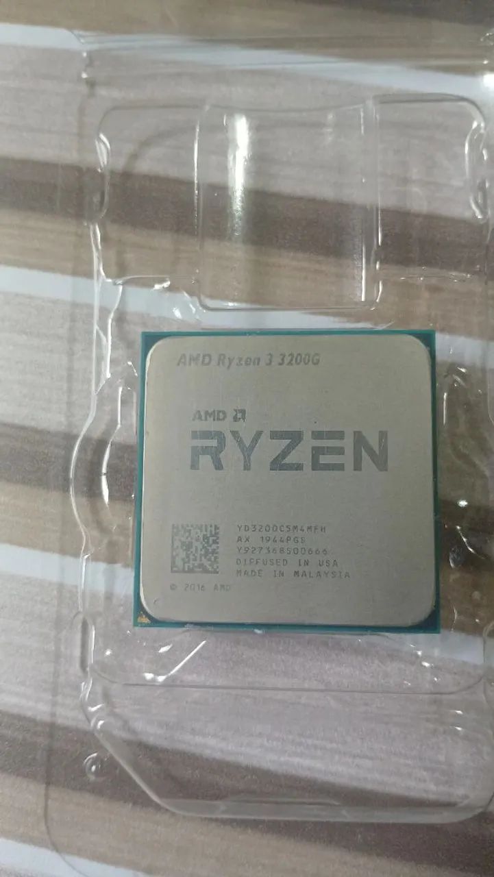 Ryzen 3 3200g + coller box amd