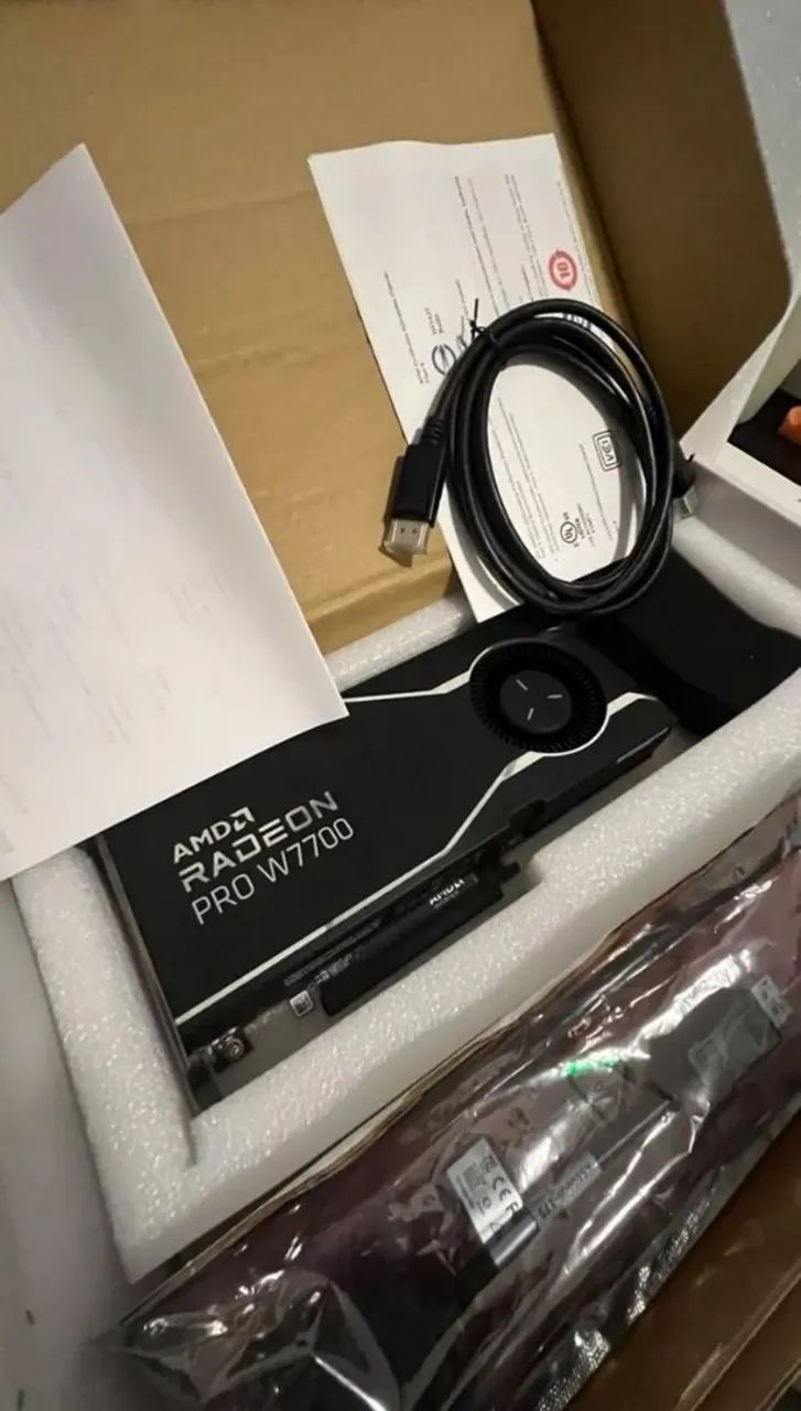 AMD Radeon PRO W7700 16GB GDDR6 (ECC) - Com Fatura e Procedência - Foto 2
