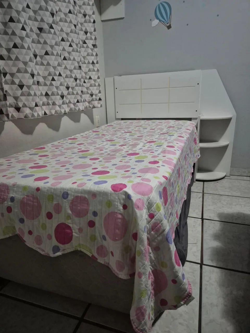 Vendo Guarda roupa, cama de solteiro e cabeceira - Foto 3