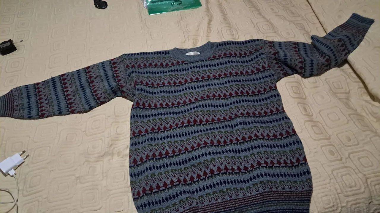 Lindo sueter masculino estampado tam P pixem dinheiro 