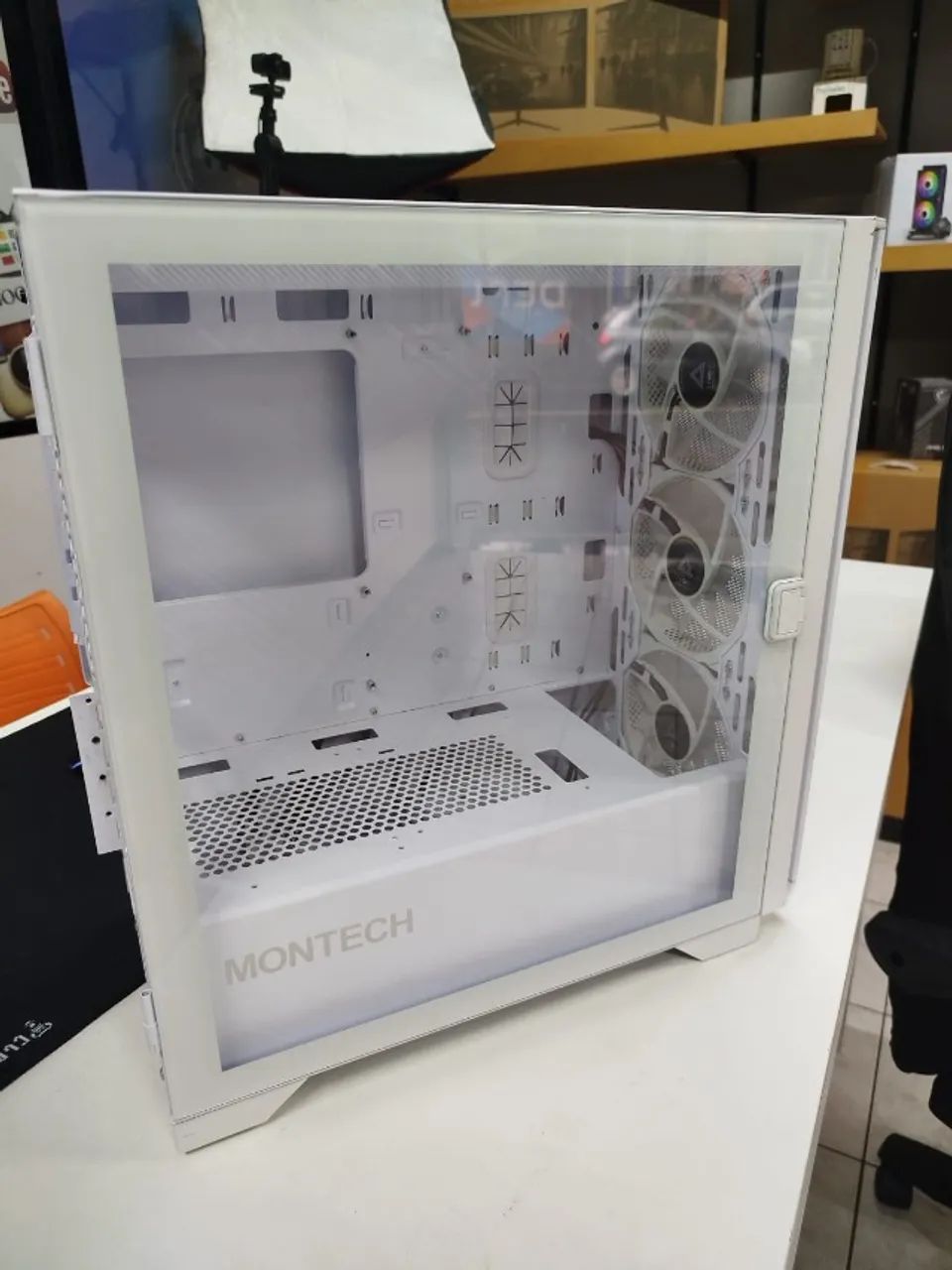 Gabinete MonTech Branco 