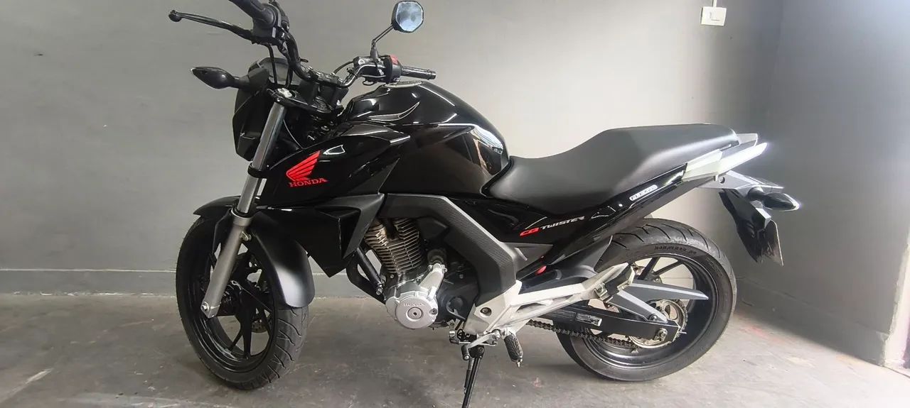 CB 250 Twister 2015  - Foto 4