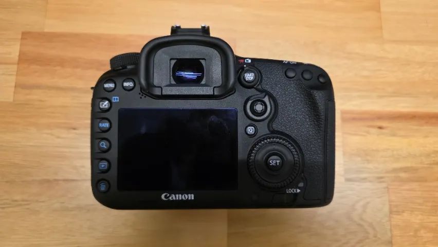 Câmera Canon EOS 7D Mark II