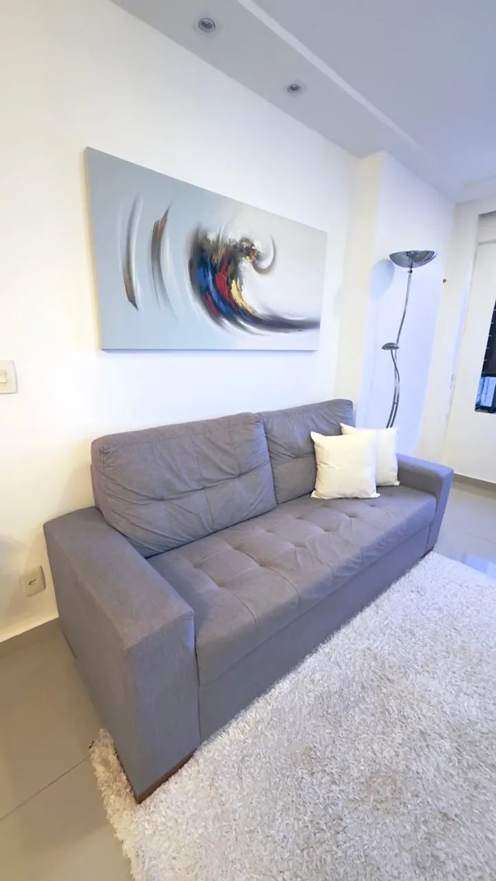 Vendo Sofá 3 Lugares Cinza Claro em Linho - 2,00m. - Foto 3