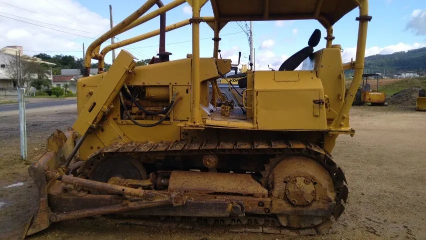 Trator Esteira CAT D4E - Foto 3